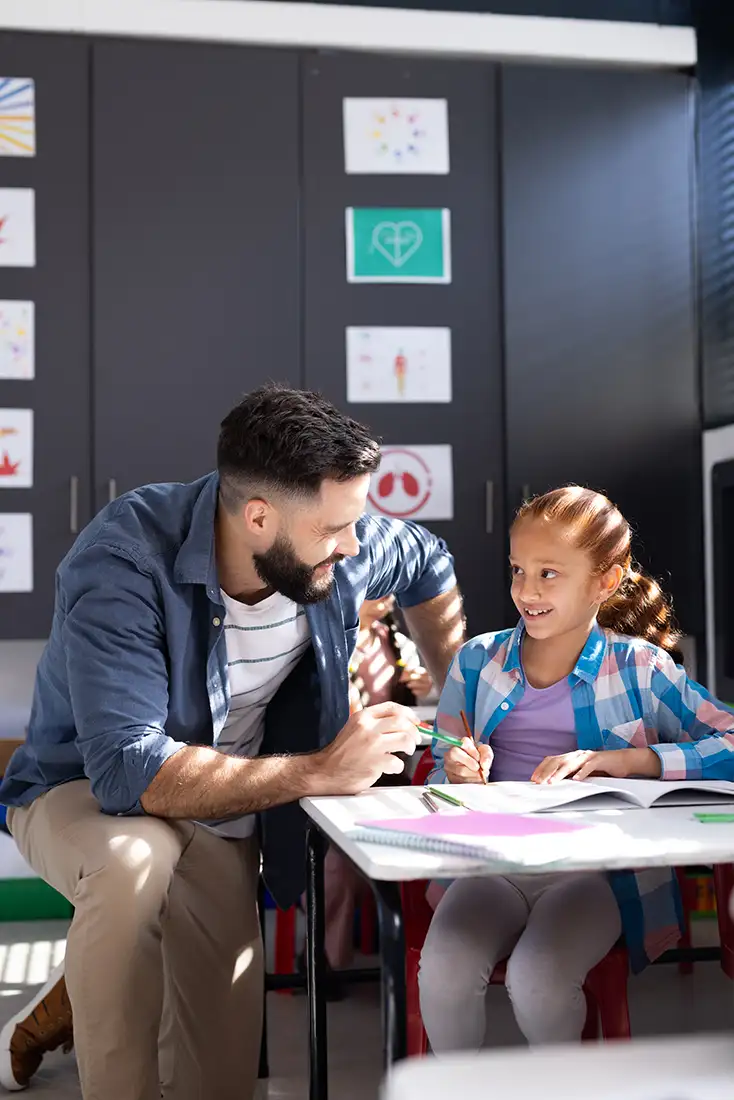 &Alpha;&lambda;&phi;&alpha;&beta;&eta;&tau;ά&rho;&iota; &Pi;&alpha;&pi;&alpha;&kappa;ώ&sigma;&tau;&alpha; N. - E&nu;&theta;ά&rho;&rho;&upsilon;&nu;&sigma;&eta;, &Omicron; &pi;&omicron;&lambda;ύ&tau;&iota;&mu;&omicron;&sigmaf; &sigma;ύ&mu;&mu;&alpha;&chi;&omicron;&sigmaf; &tau;&omega;&nu; &mu;&alpha;&theta;&eta;&tau;ώ&nu;